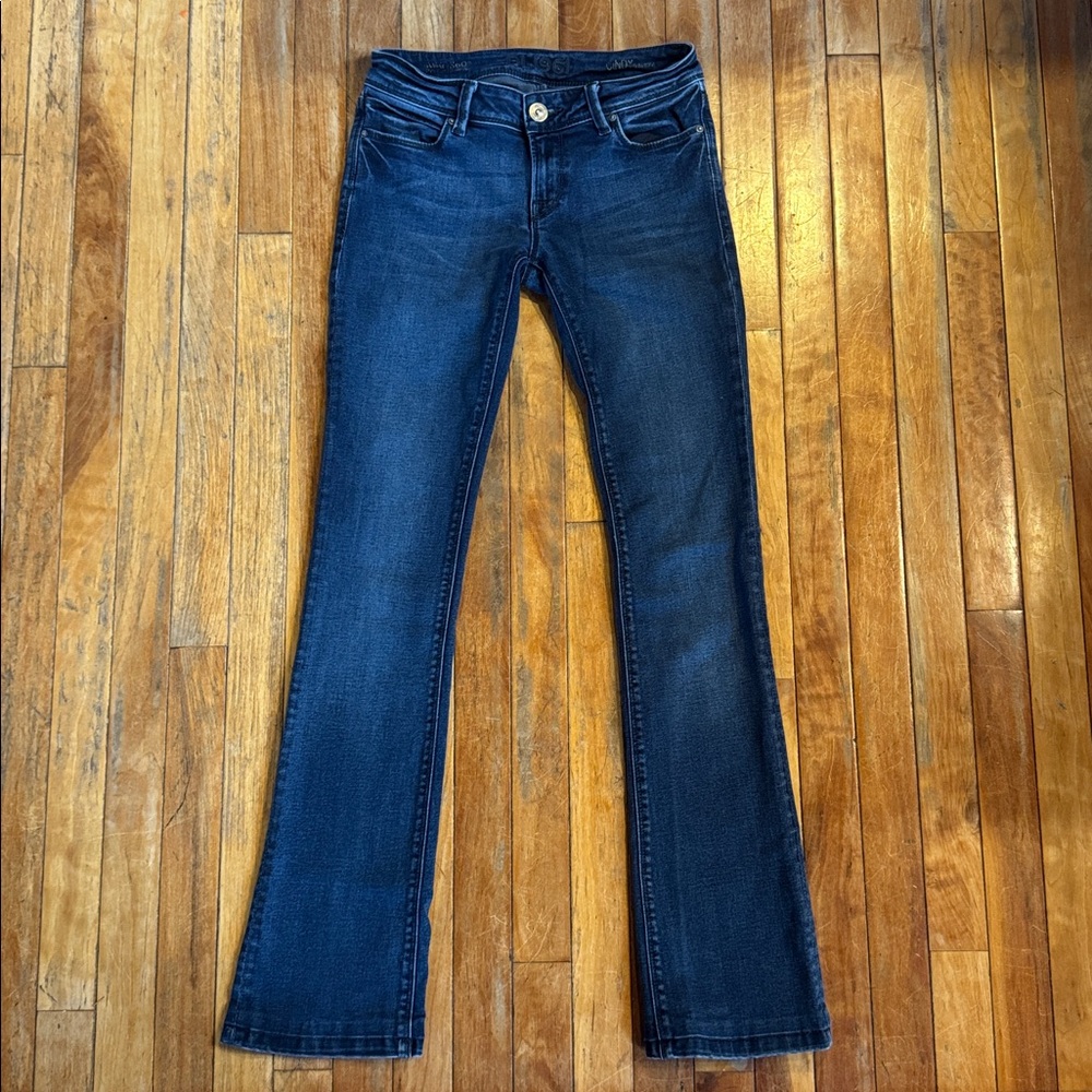 DL 1961 Cindy Slim Bootcut Jeans in Stanton